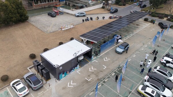 年发5.17万度绿电！协鑫能科"助攻"蔚来苏州首座光储充换一体站(图1)